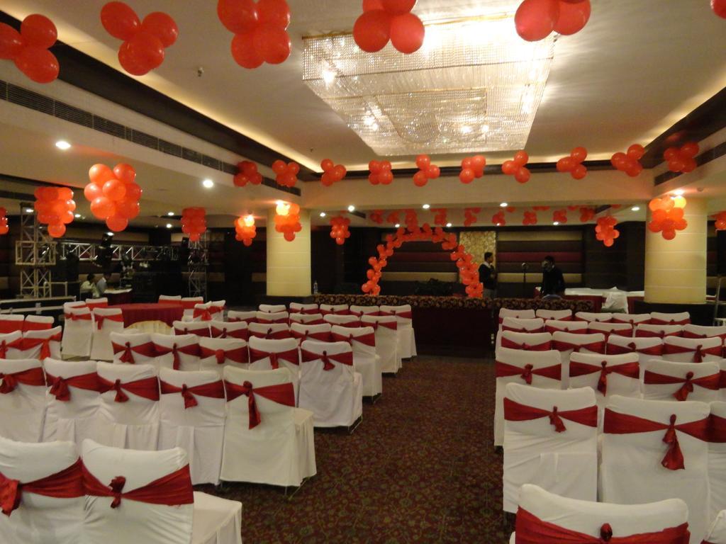 Hotel Gulmor Ludhiana Exterior foto